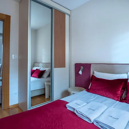 Apartment Konaciste Egoiste - Centar *