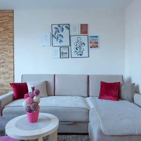 Konaciste Egoiste - Centar *