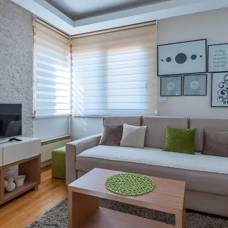 Konaciste Egoiste - Centar