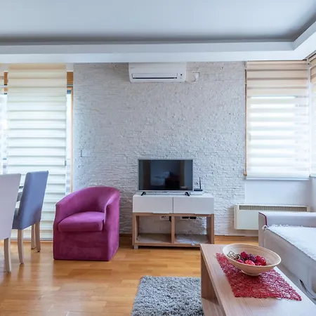 Konaciste Egoiste - Centar Zlatibor