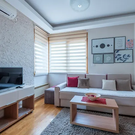 Konaciste Egoiste - Centar * Zlatibor