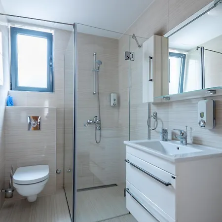 Konaciste Egoiste - Centar Zlatibor