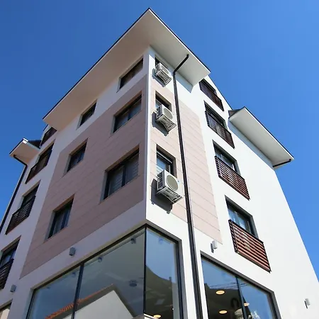 Konaciste Egoiste - Centar