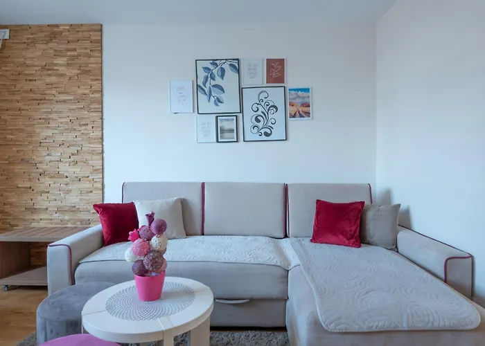 Konaciste Egoiste - Centar *