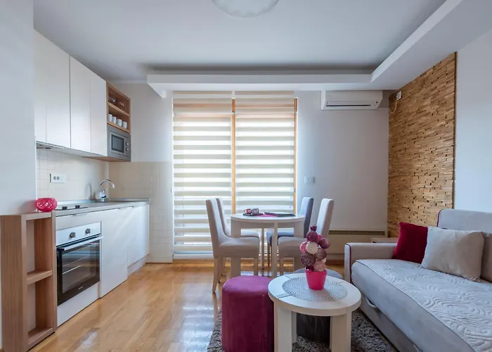 Konaciste Egoiste - Centar