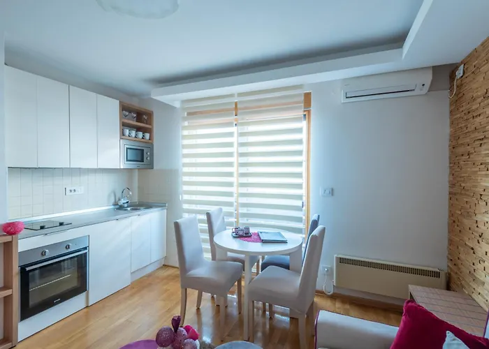 Konaciste Egoiste - Centar דירה