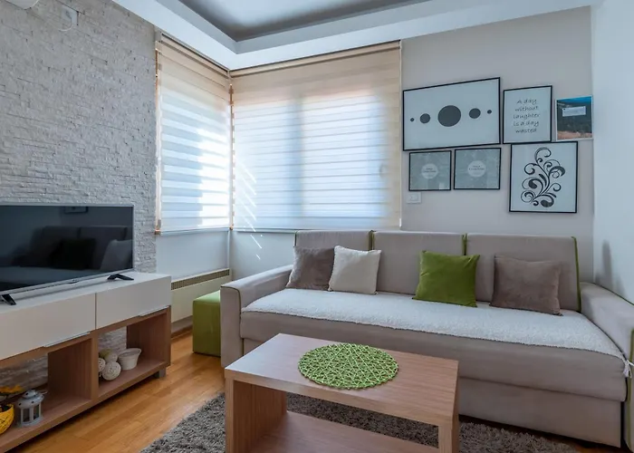 Konaciste Egoiste - Centar