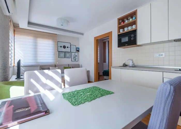 Daire Konaciste Egoiste - Centar