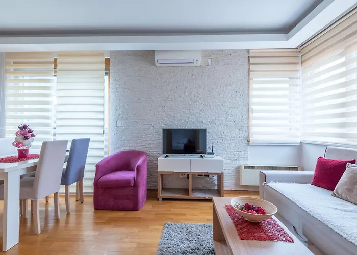 Konaciste Egoiste - Centar Zlatibor