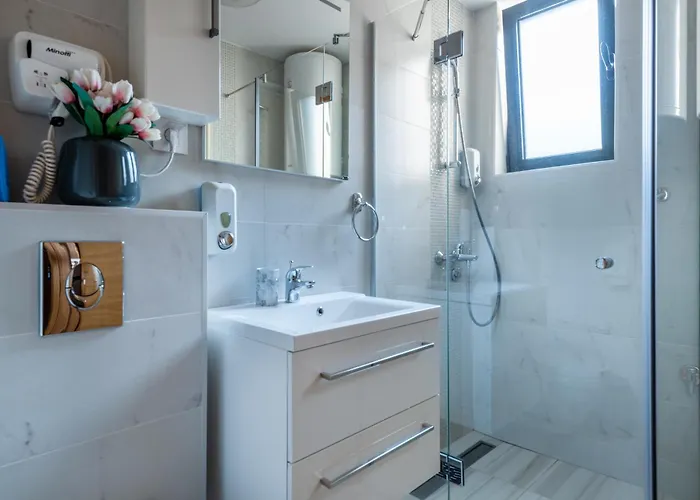 Konaciste Egoiste - Centar *